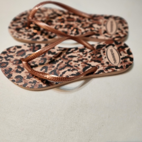 Havaianas Cheetah Print Sandals with Bronze Straps, Sz 11, EUC - Picture 10 of 11